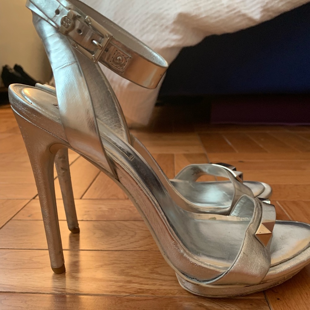 BCBG MAXAZRIA STILETTO HEELS